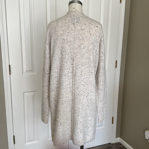 Abercrombie & Fitch Cardigan - Picture 4 of 7